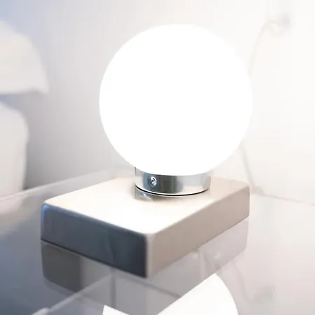 דירה Casa Cometa Designer Attic מנאג'יו