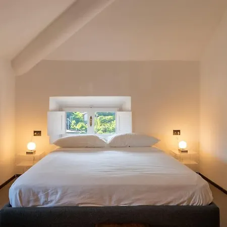 Casa Cometa Designer Attic Apartament *